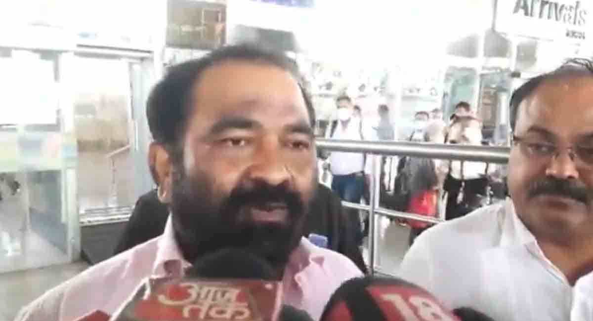 Shiv Sena MLA Nitin Deshmukh returns within hours of arriving in Assam