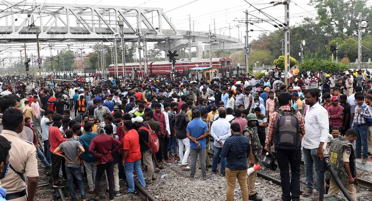 Hyderabad: Agnipath protests pre-planned; aspirants in touch on WhatsApp