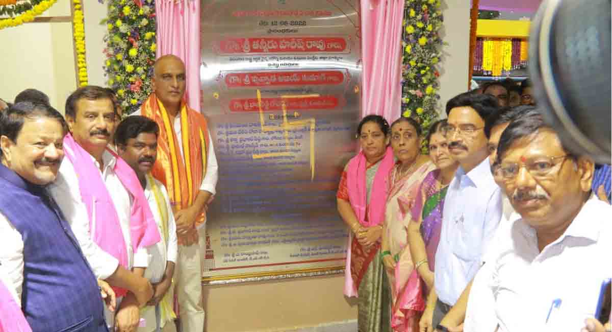 Govt going all out to save RTC: Harish Rao