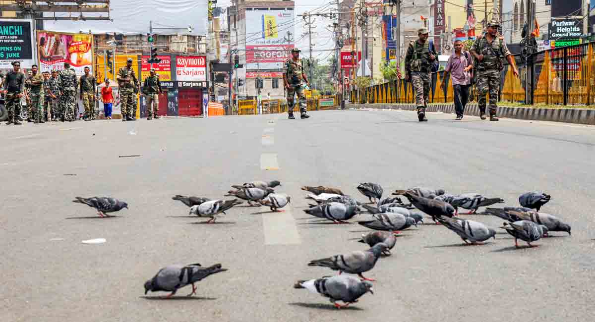 Prophet row: Ranchi under heavy police cover as 2 die of gunshot wounds during protest