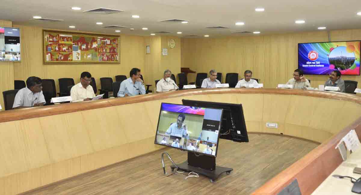 SCR conducts review meeting to discuss monsoon precautions