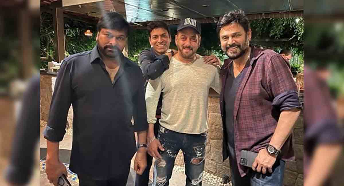 Pics of Chiranjeevi, Salman, Venkatesh partying in Hyderabad go viral