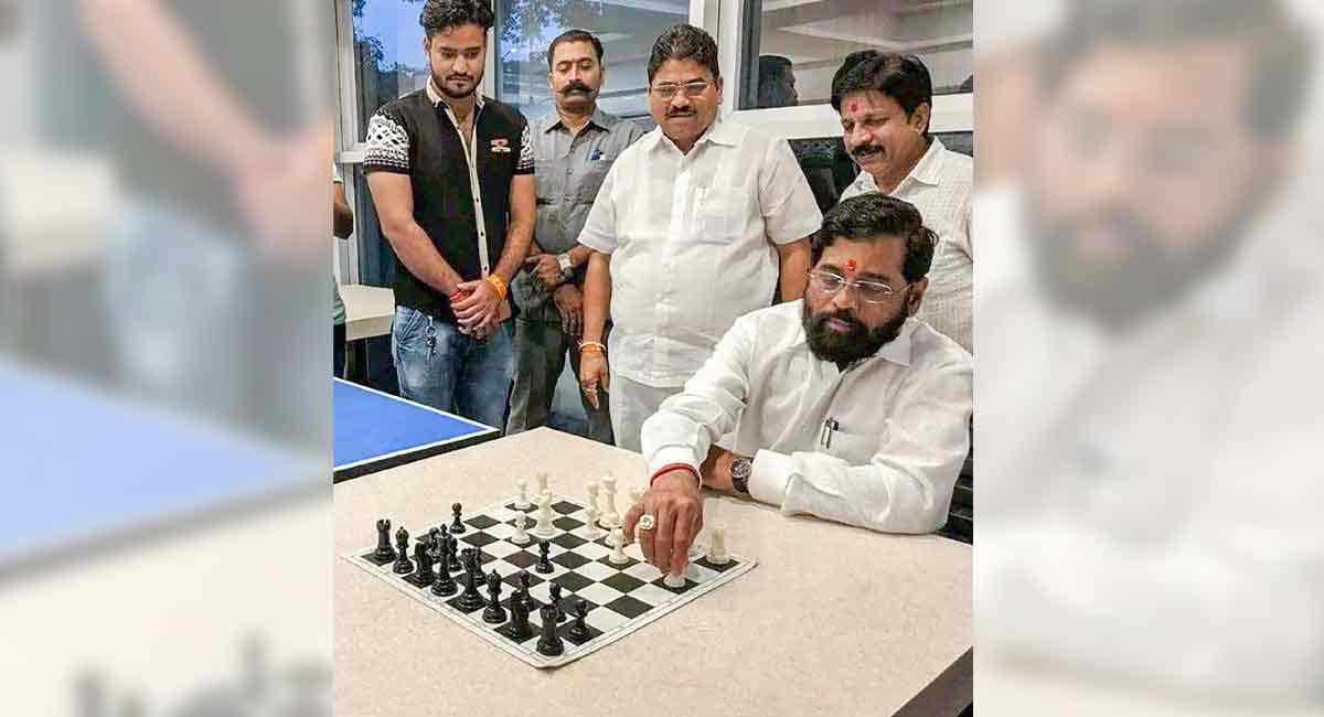 Come back, will quit MVA, Sena tells rebels