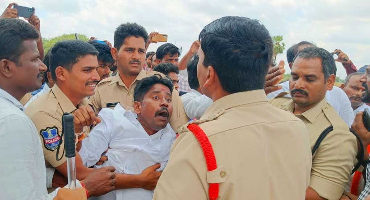 Siddipet: Group clashes to the fore in Congress Party in Dhoolmitta
