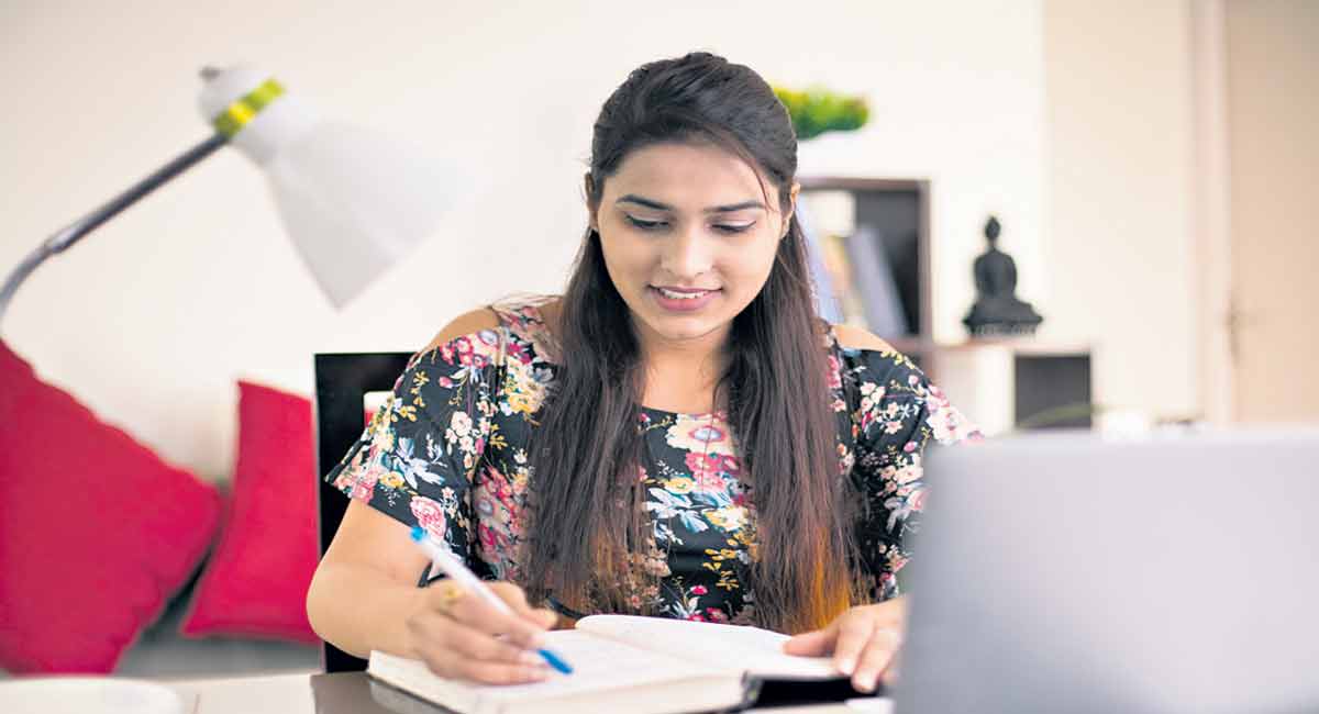 Ways to organise your study space for effective prep