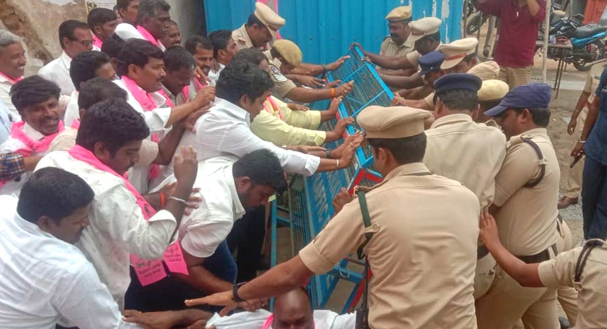 Kollapur: Tension prevails after open debate challenge between Jupally Krishna Rao and MLA Harshavardhan