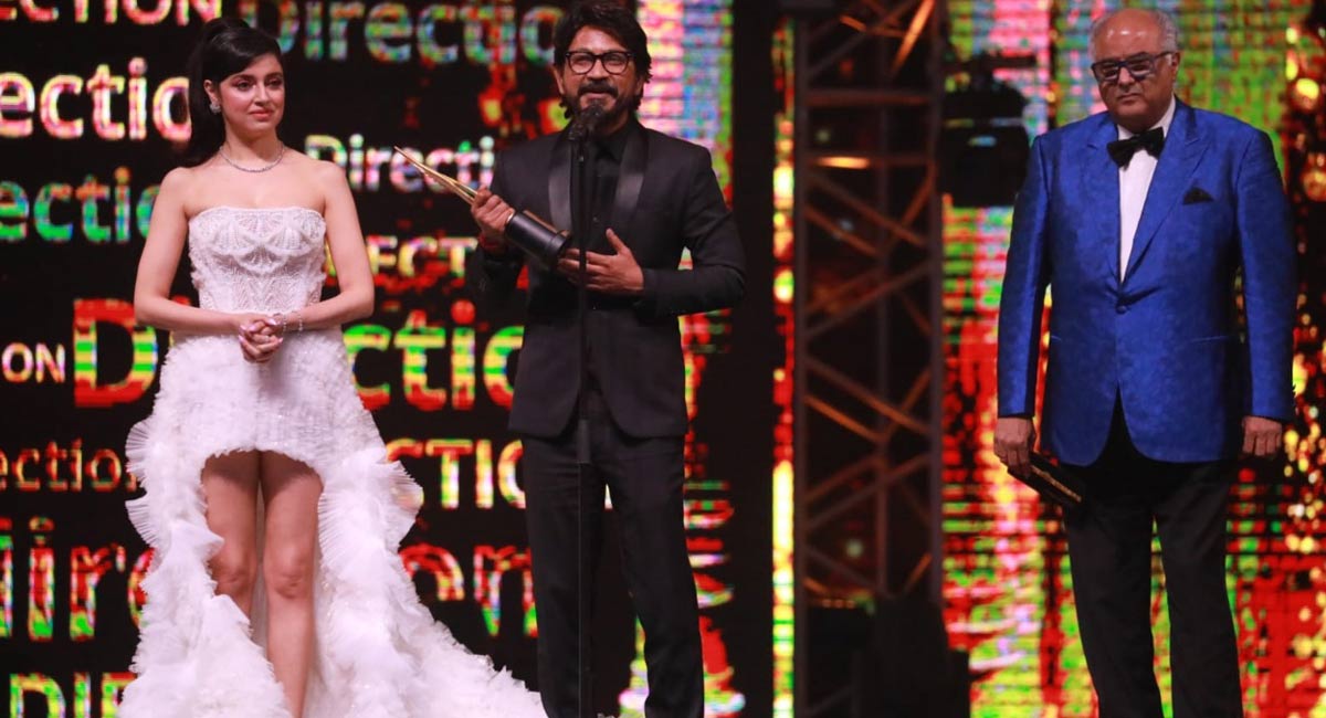 IIFA Awards: ‘Shershaah’ leads with top honours, Vicky Kaushal dedicates award to Irrfan 