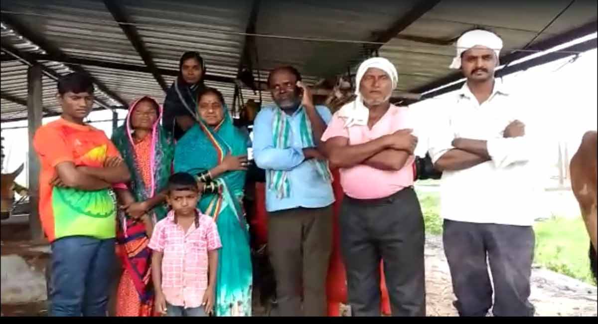 Nine farm labourers stranded in Godavari river in Jagtial