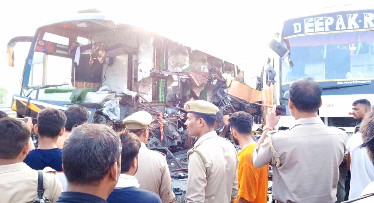 8 killed in Purvanchal e-way accident