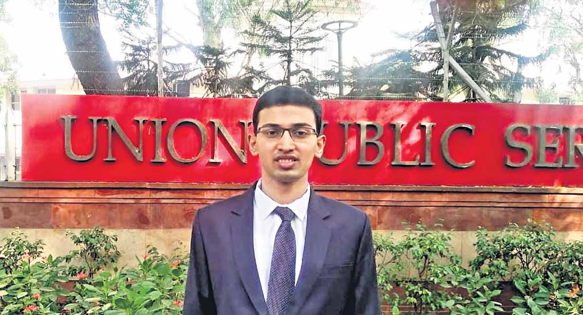 Meet Akshay Pillay who got 51st rank in UPSC 2022