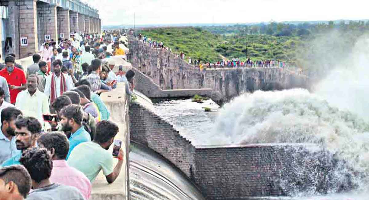 Four gates of Nizam Sagar lifted