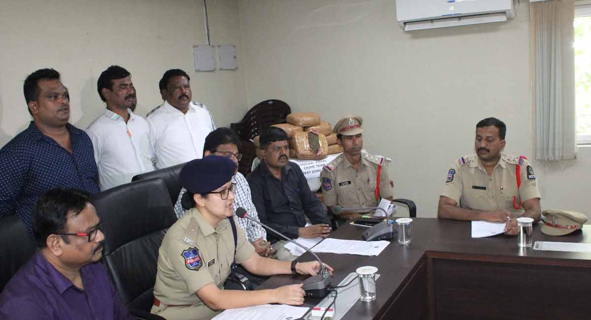 Hyderabad: Two arrested for smuggling dry ganja leaves