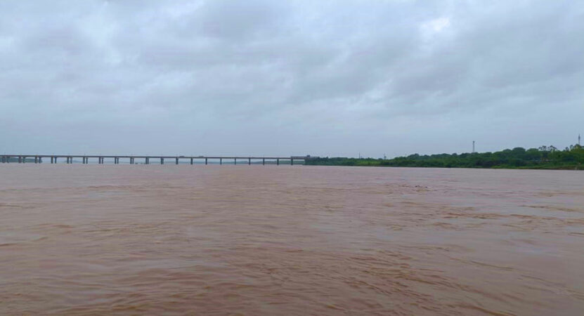 Godavari in spate again at Bhadrachalam, cross first warning level