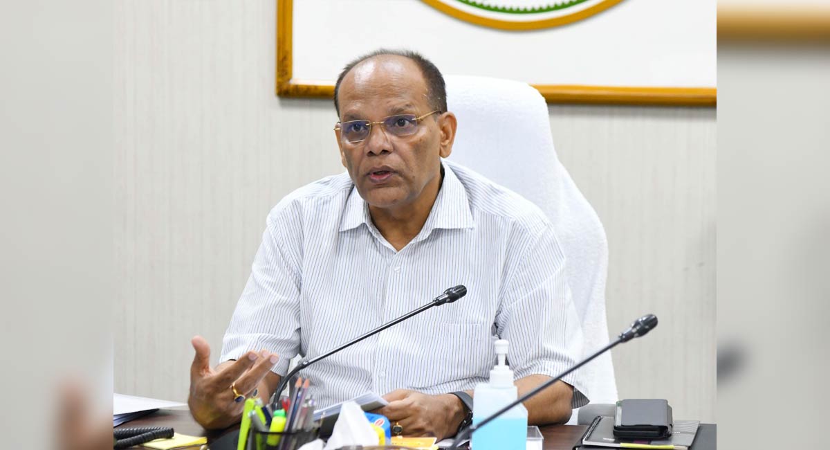 Heavy rains: CS Somesh Kumar holds video conference with Collectors