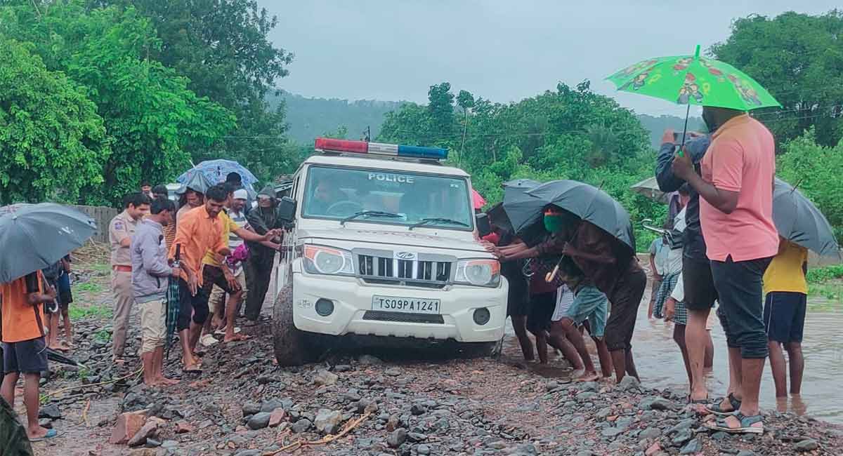 Heavy rains continue to pound erstwhile Adilabad, normal life affected