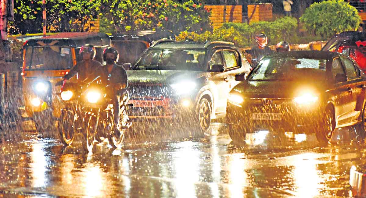 Heavy rains in Hyderabad: Traffic police warns of traffic congestion