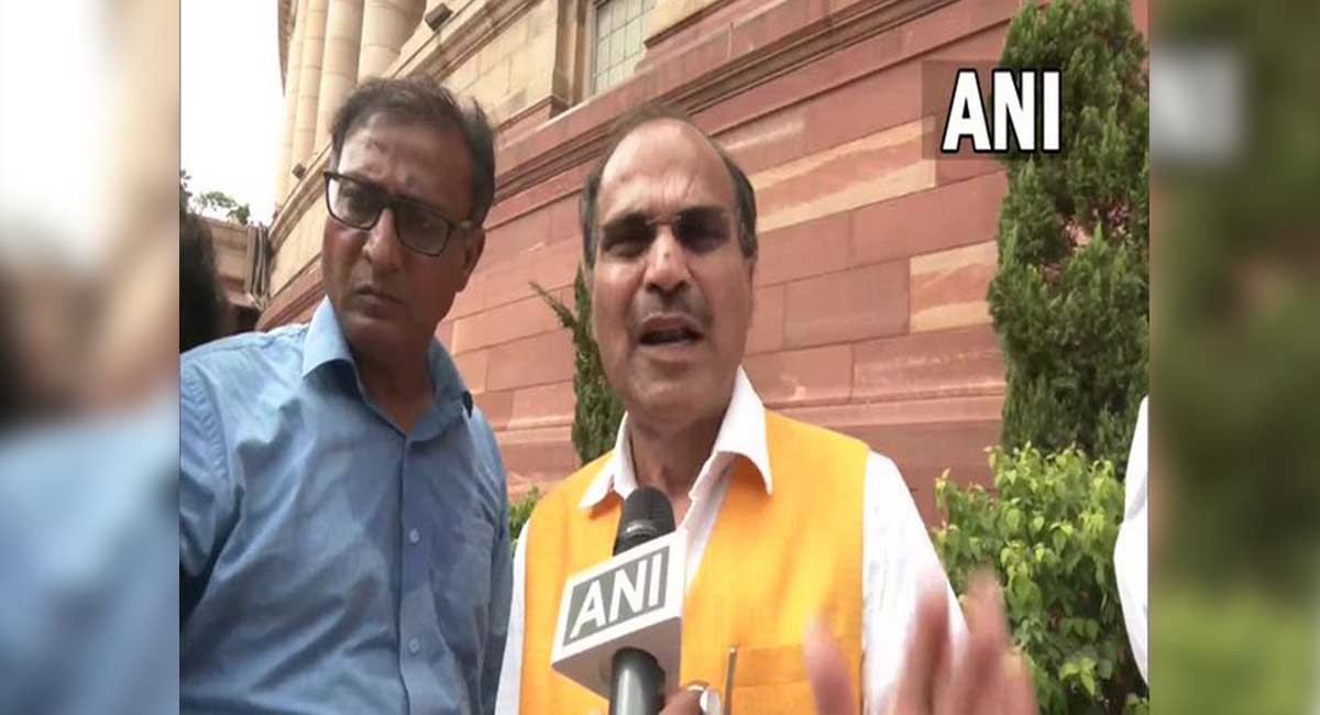 Slip of tongue, will apologise to Prez not to ‘pakhandis’: Adhir Ranjan Chowdhury