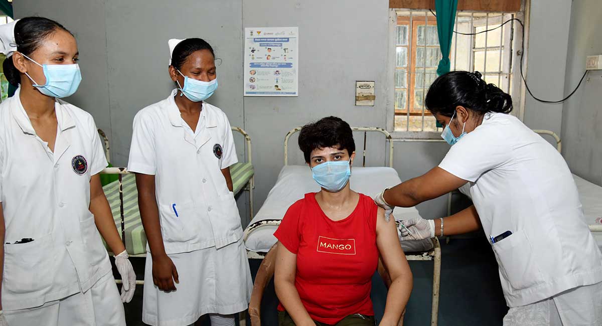 India reports 20,528 new Covid-19 cases, 49 deaths