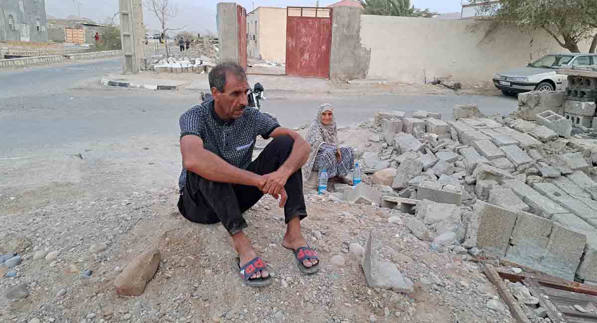 Five killed, 49 injured as three quakes rock Iran