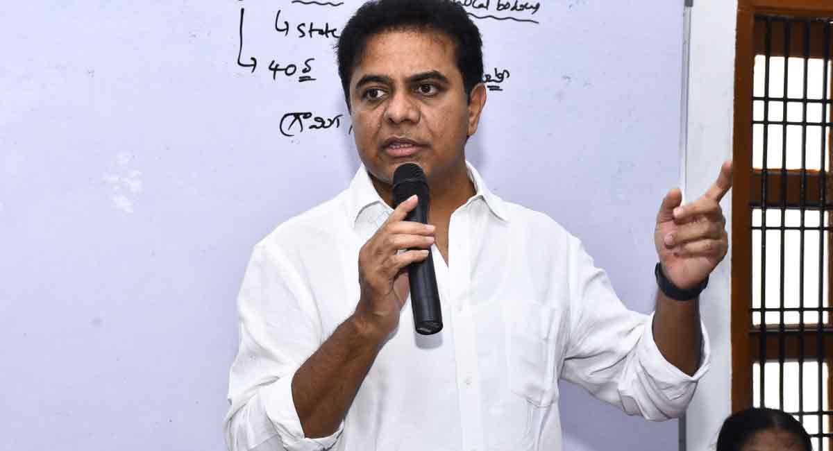 KTR faults Centre for discriminating against Telangana