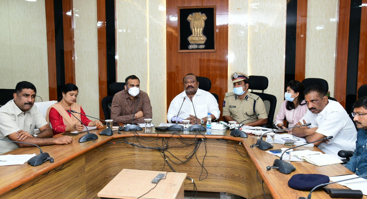 Rain batters erstwhile Karimnagar