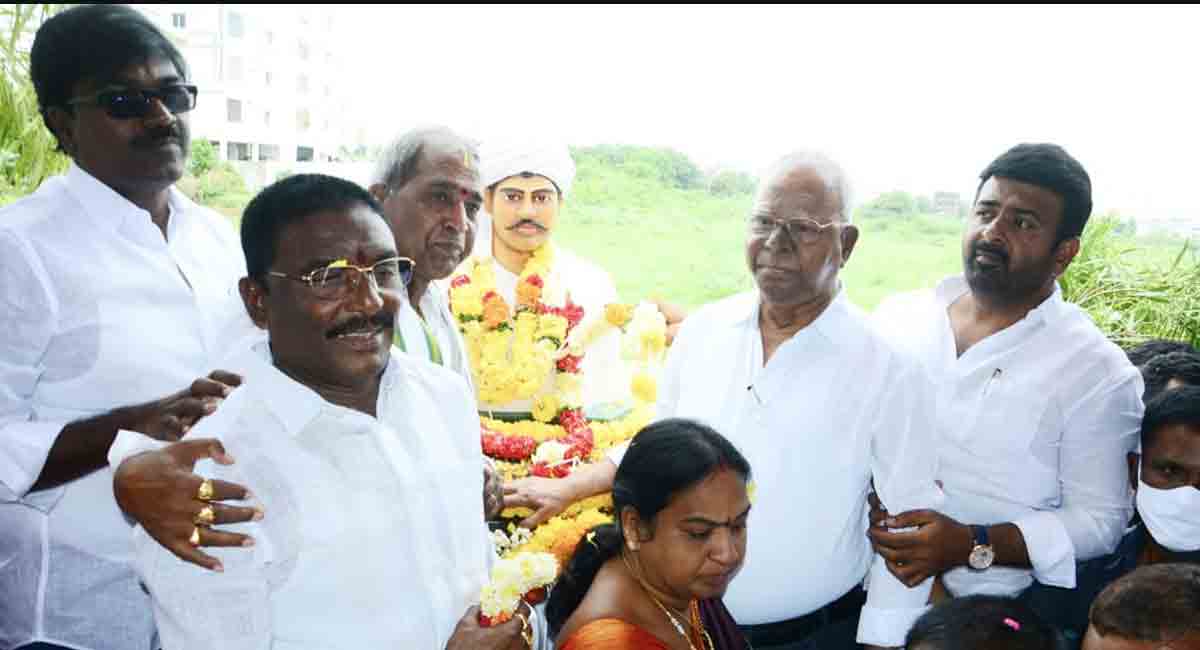 Telangana armed struggle hero Komaraiah: Puvvada