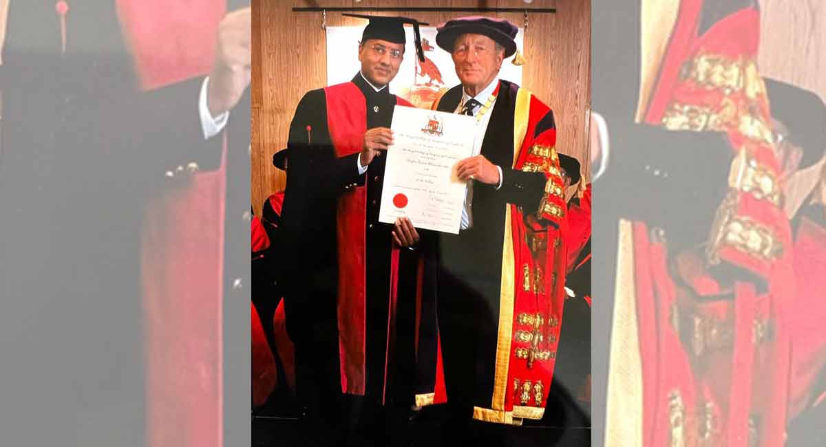 Dr P Raghu Ram receives honorary FRCS from RCS England