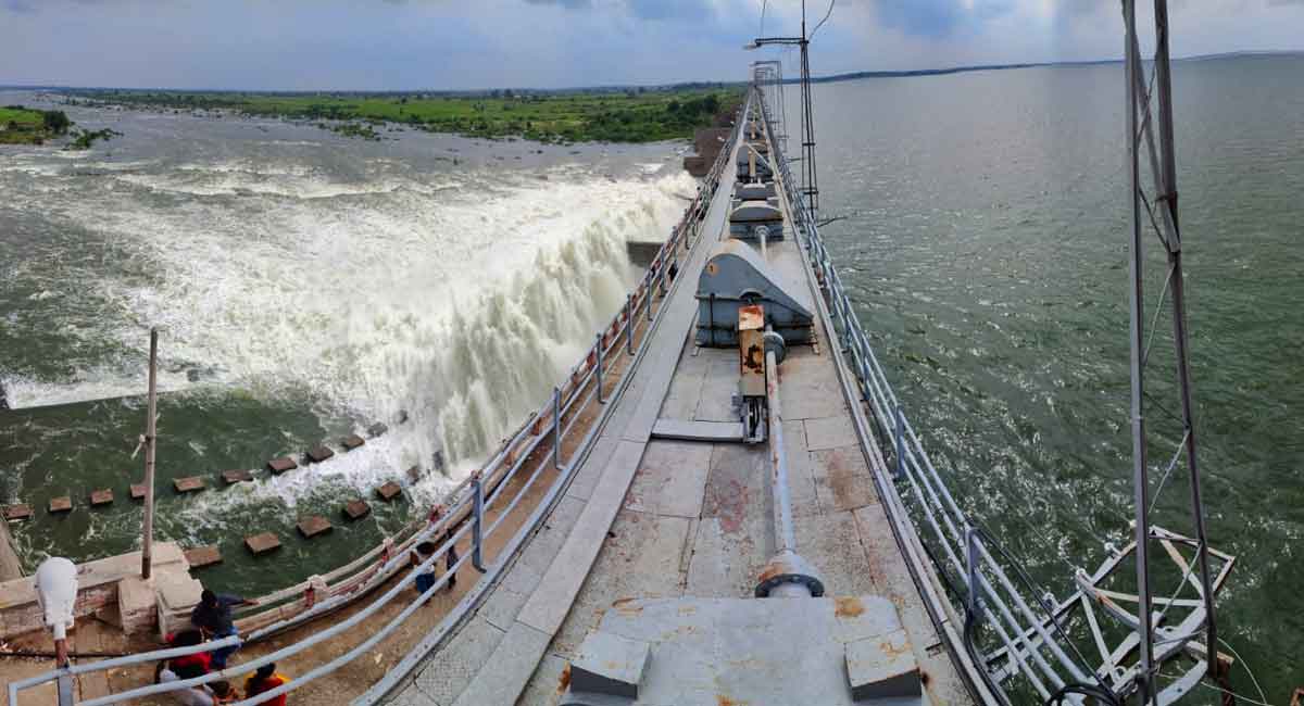 Nalgonda: Seven gates of Musi project lifted