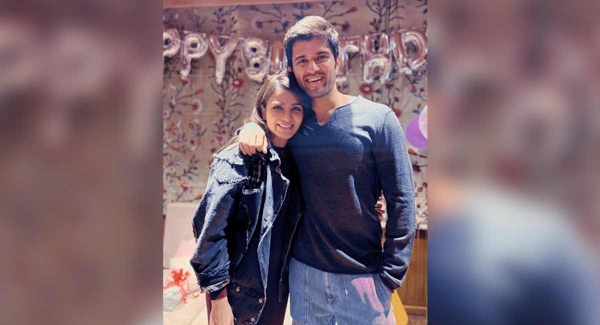 ‘Kushi’ reel: Vijay Deverakonda makes heart-warming video for Samantha without her knowing 