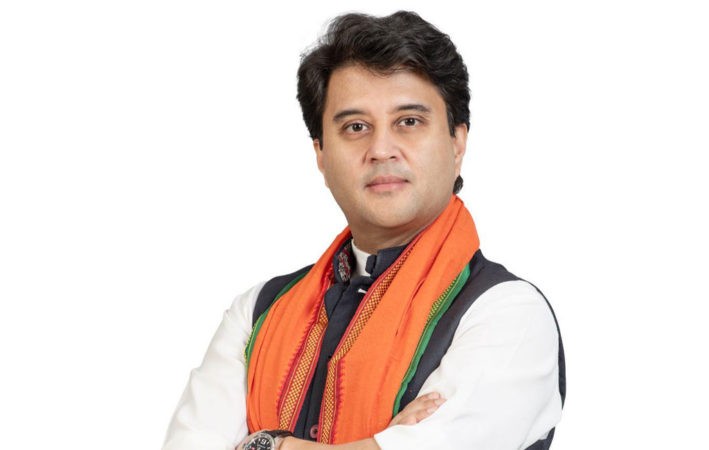 Scindia put in place for frivolous remarks on Telangana roads