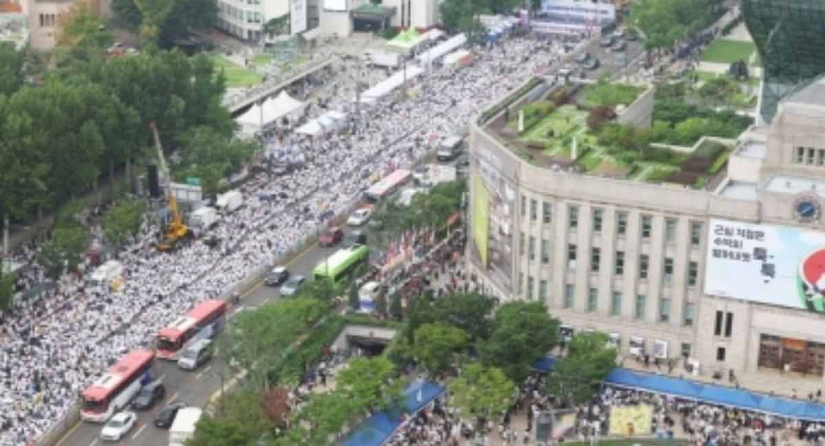 LGBTQ festival resumes in Seoul after 3-year hiatus