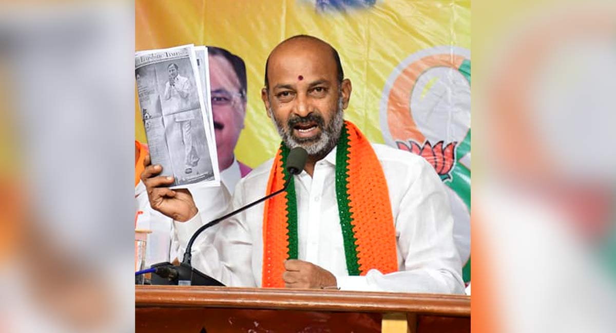 ‘Several Eknath Shindes in TRS’: Bandi Sanjay hits out at KCR