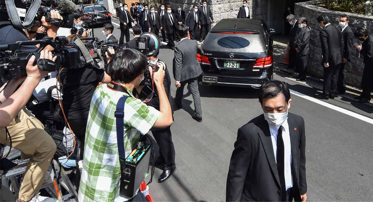 Shinzo Abe’s body arrives in Tokyo, funeral on Tuesday