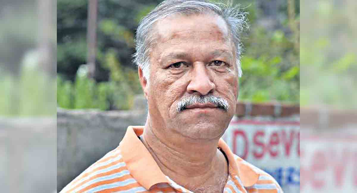 Shivlal Yadav hits out at Mohammed Azharuddin