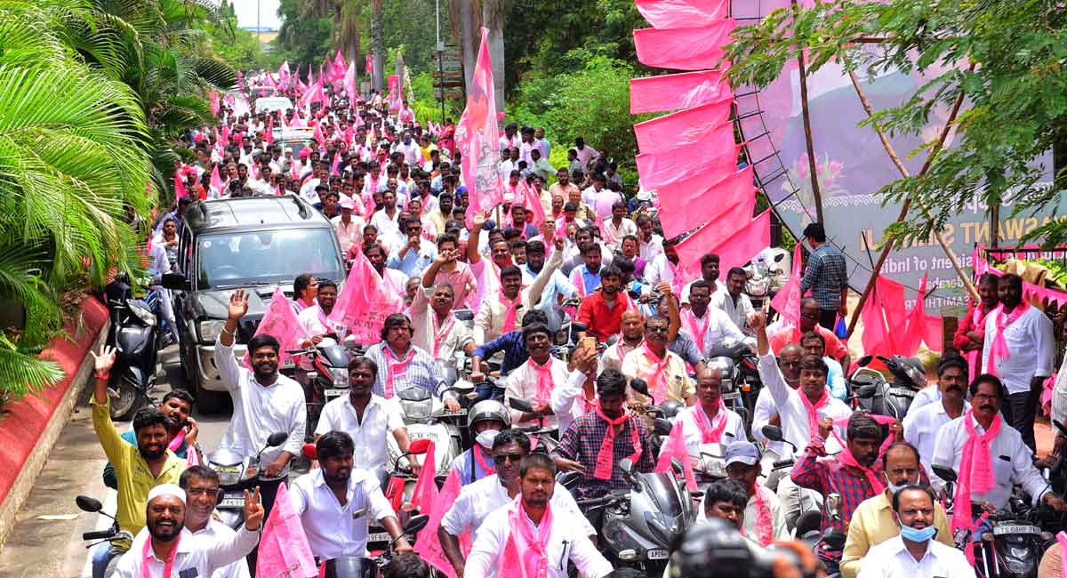 Yashwant Sinha gets rousing welcome in Telangana