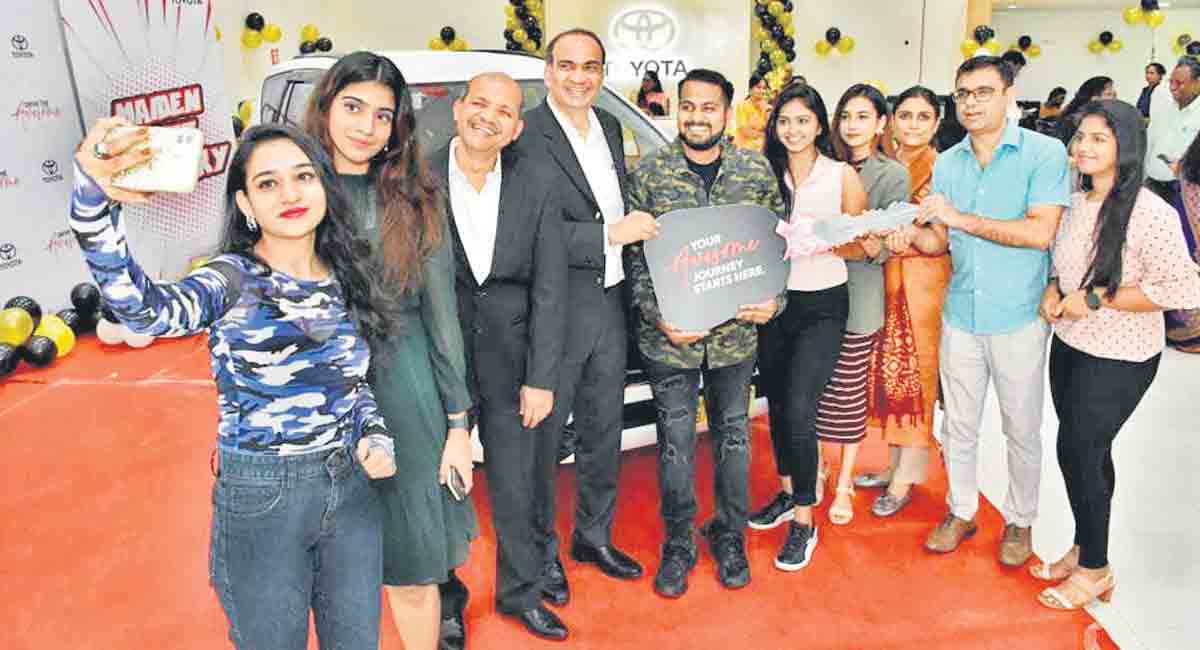Hyderabad: Fortune Toyota organises mass delivery of cars at Toli Chowk