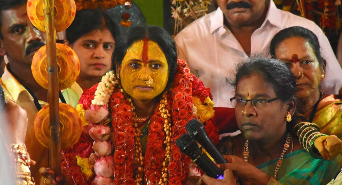 Worship as per shastras, Oracle says at Ujjaini Mahankali temple Rangam