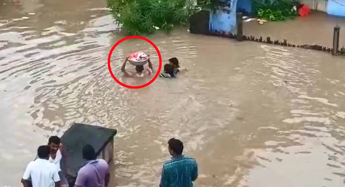 Watch: Bahubali movie scene repeated in Manthani in Telangana