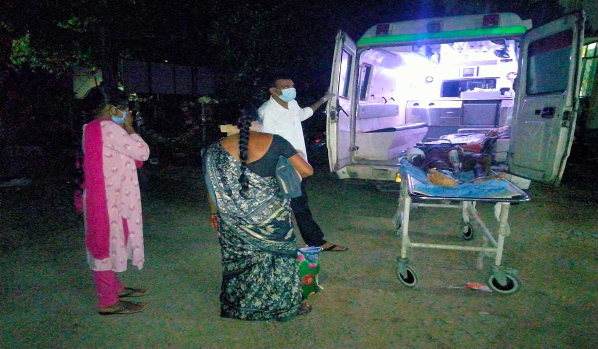 Kothagudem Collector comes to the rescue of accident victim