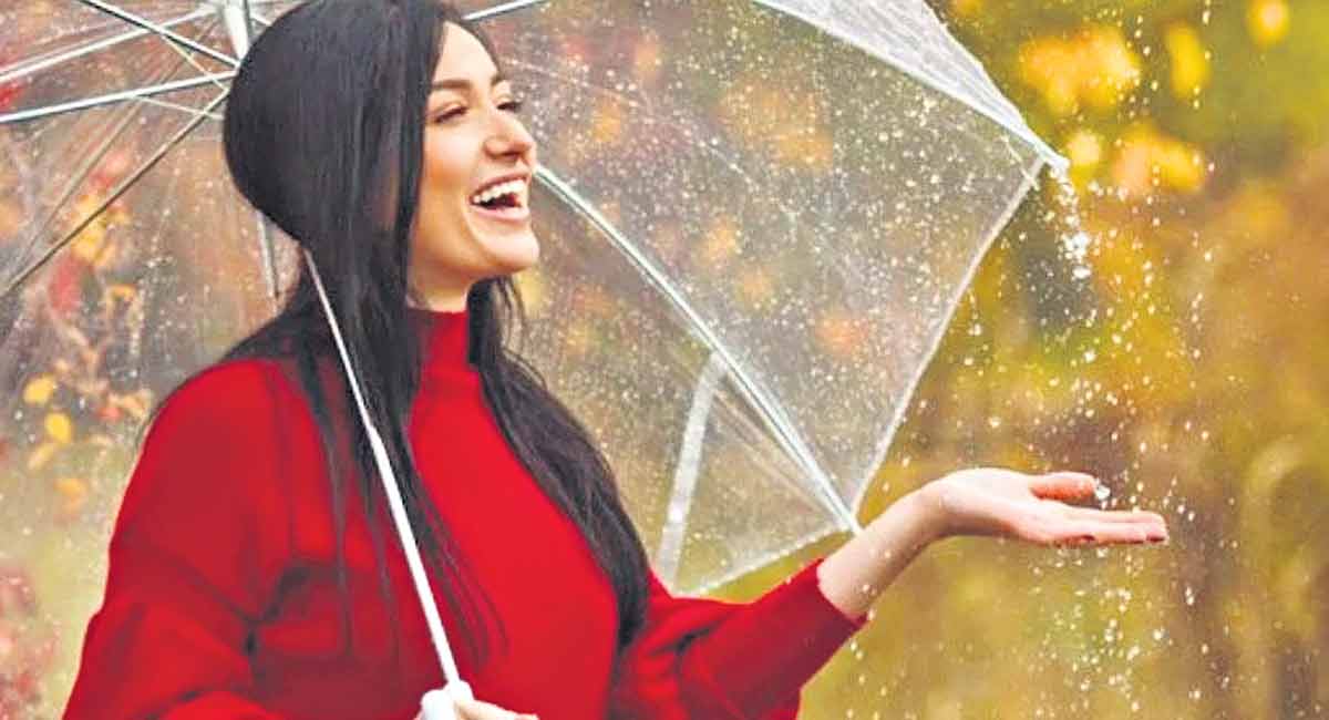 Be smart with makeup choices in rainy season