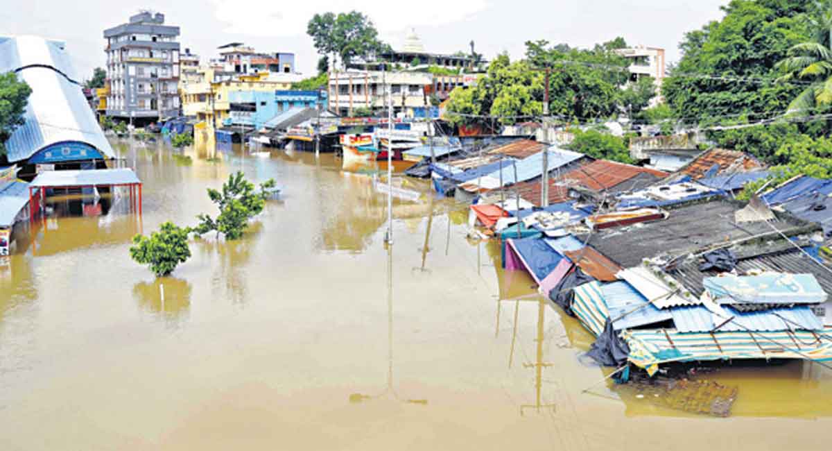 Rs 1,400 crore loss incurred due to floods in Telangana