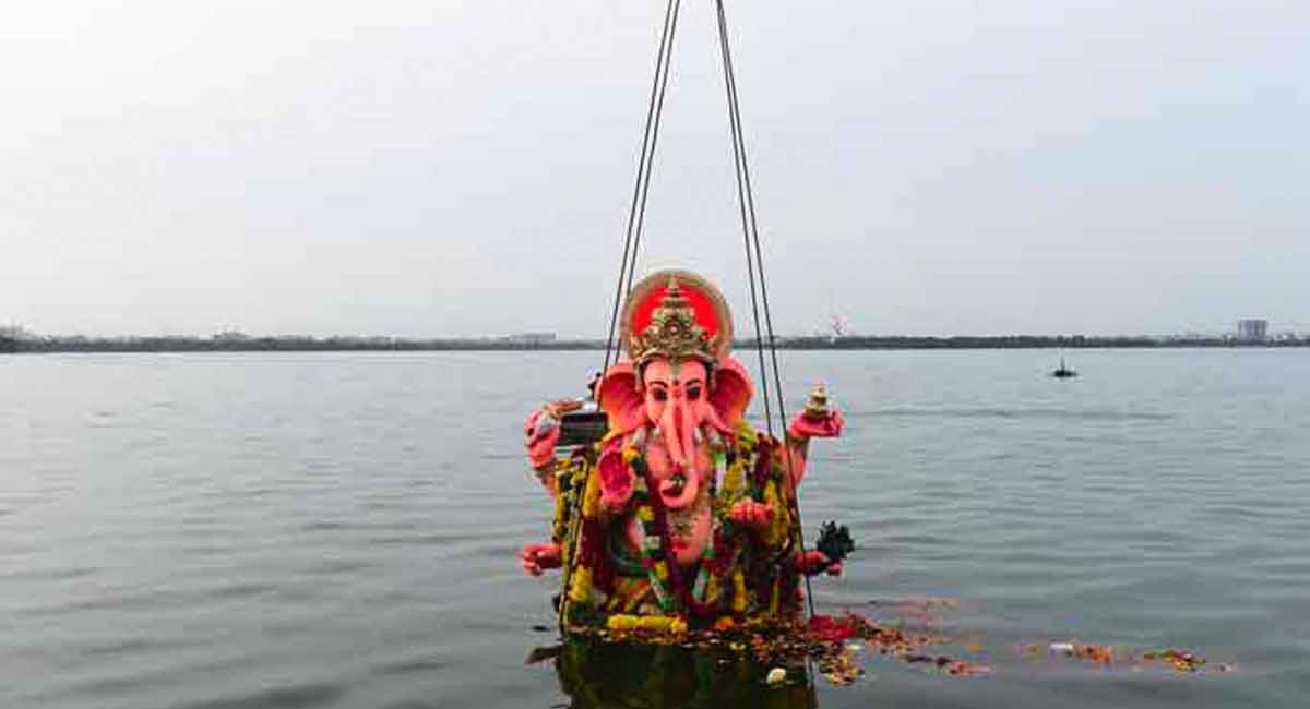 No immersion of PoP idols in lakes: Telangana High Court