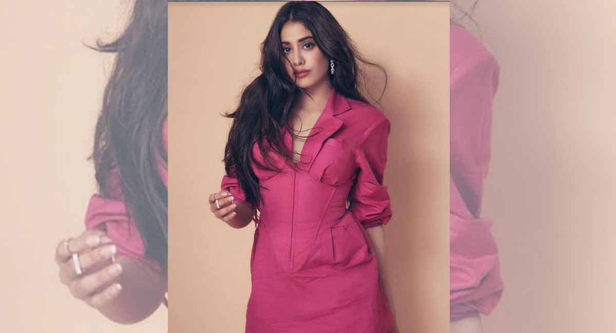 Why did Janhvi Kapoor get emotional?