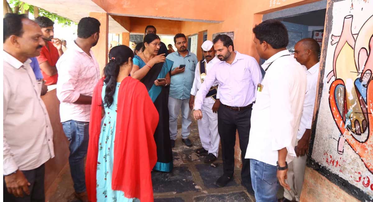 Don’t compromise on quality of works under Mana Ooru-Mana Badi: Nalgonda Collector