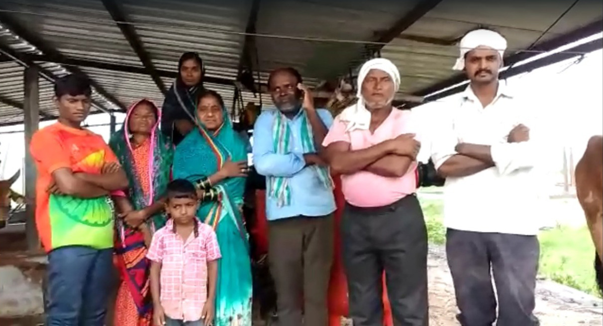Incessant rains left families homeless in erstwhile Karimnagar