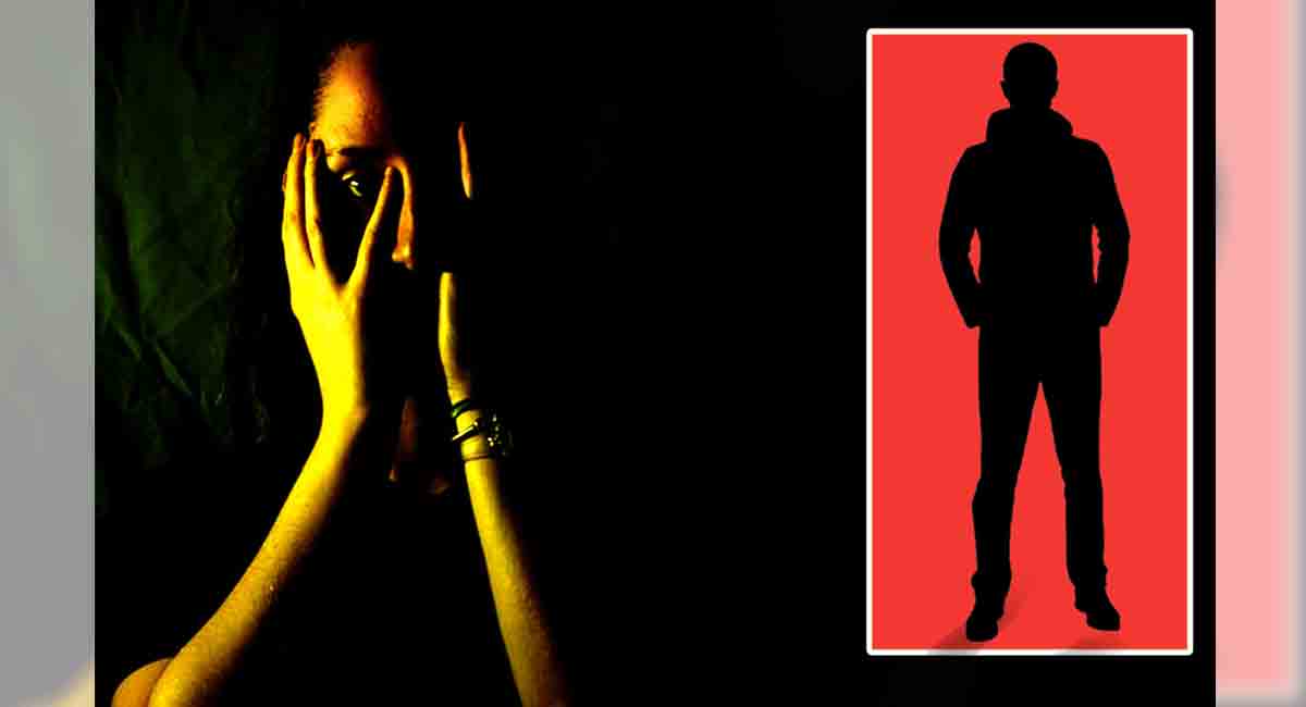 Karnataka: Father-son duo make video of married woman, blackmail her for money