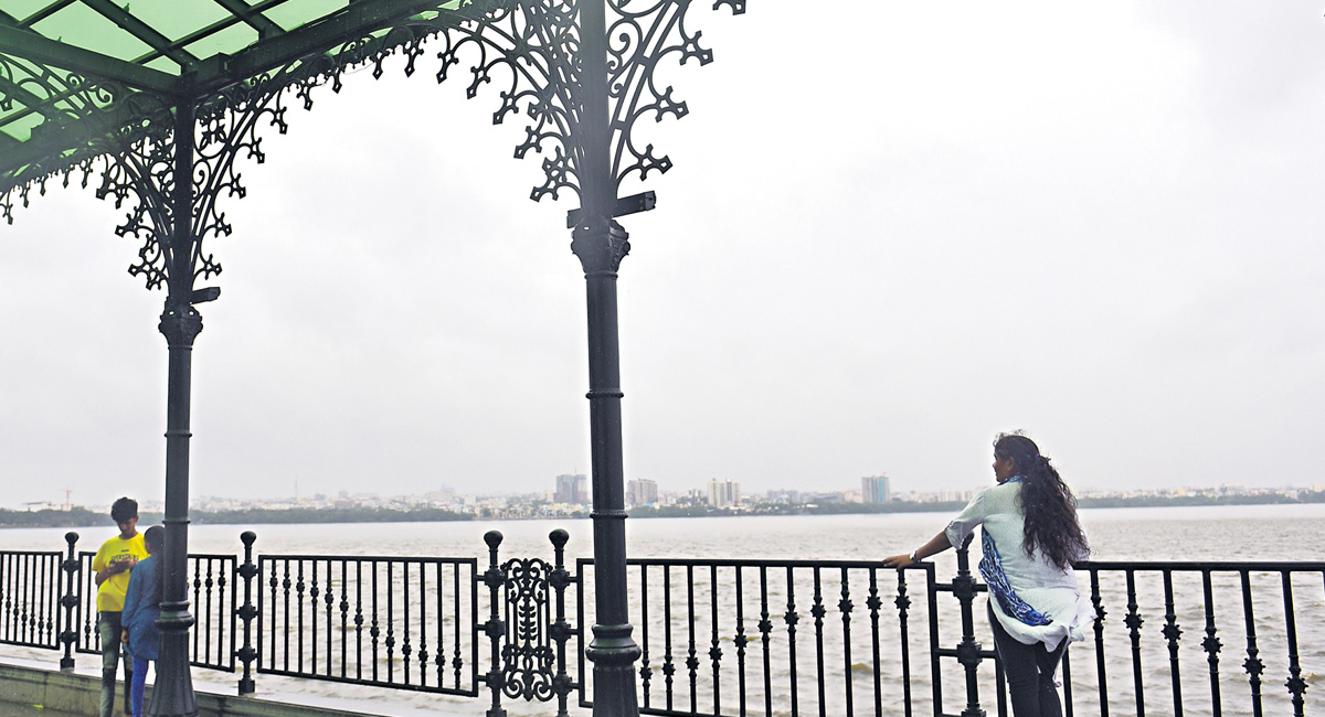 Hyderabad records surplus rainfall