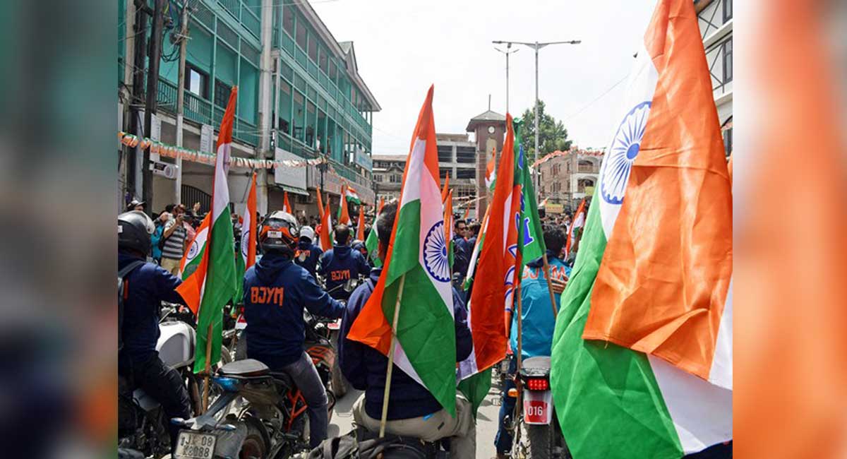 CISF organizes Tiranga bike rally as part of ‘Azadi ka Amrit Mahotsav’ in Hyderabad