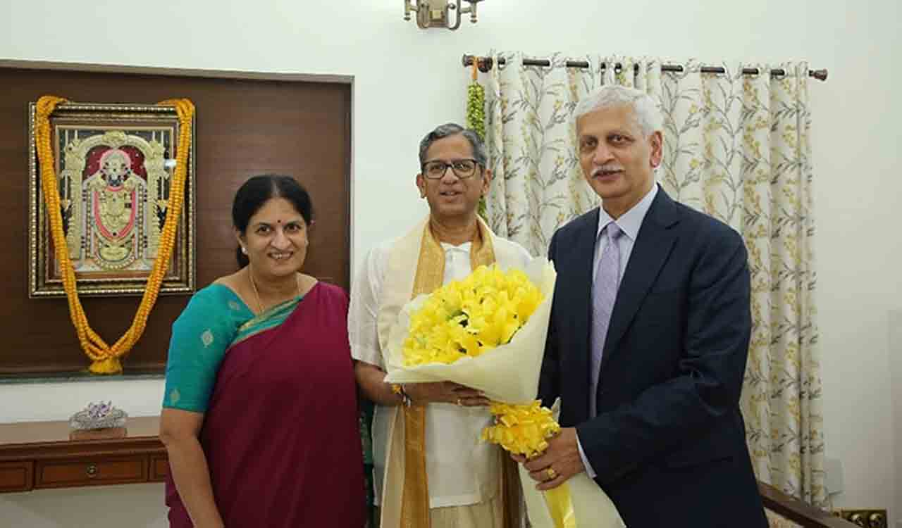 CJI Lalit greets predecessor NV Ramana on his 65th birthday