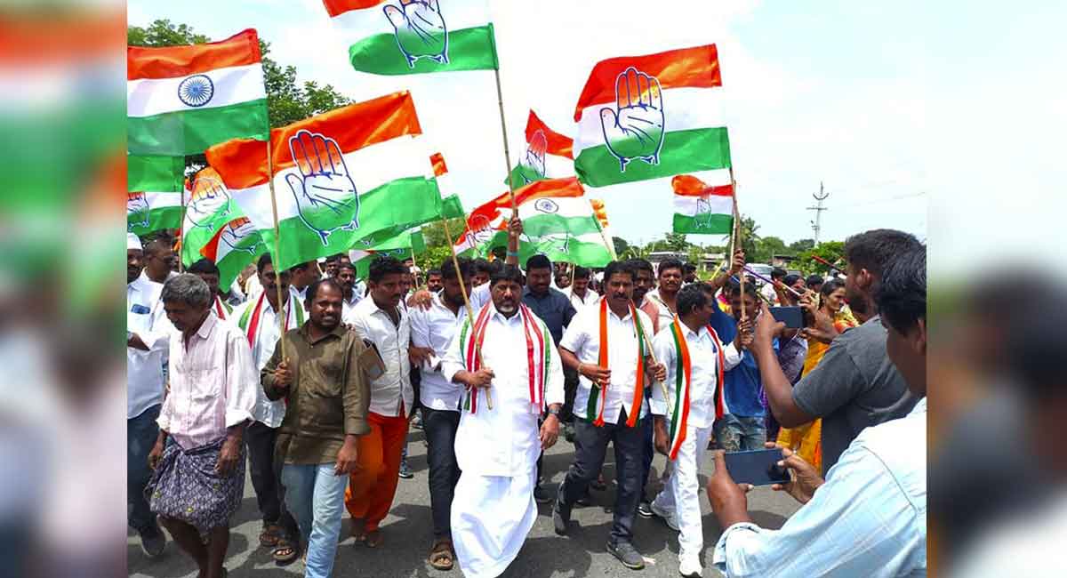 BJP government conspiring to sell SCCL to private MNCs: Bhatti